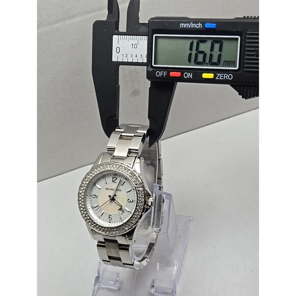 Michael Kors MK54C1 Silver Crystal Bezel White Dial Date Quartz New Battery - Picture 6 of 12